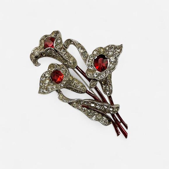 Trifari alfred spaney 1940s ruby calla lily floral broche pin - collectors piece